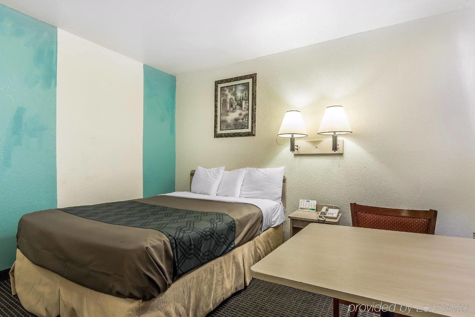 Rodeway Inn Нэшвилл Экстерьер фото