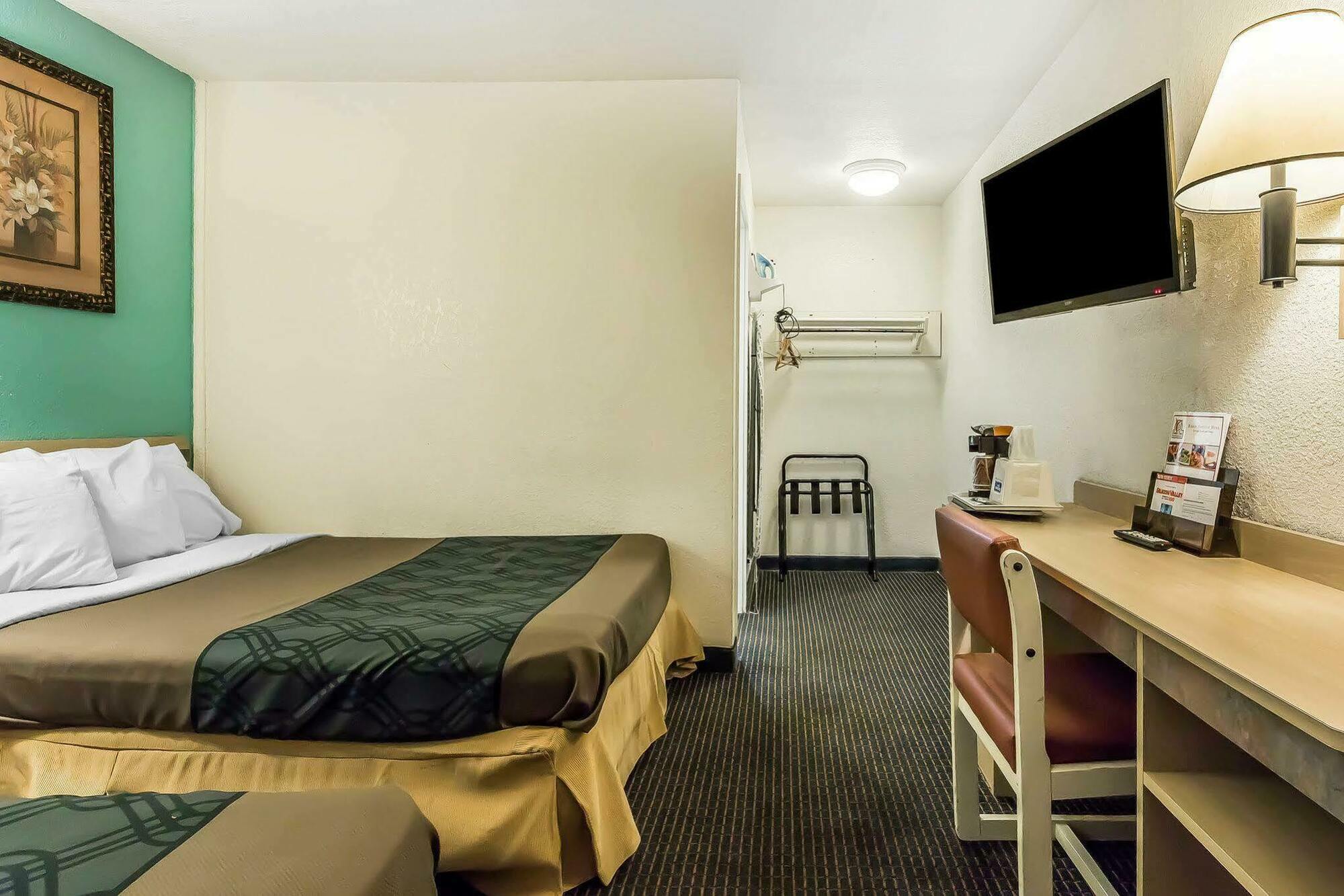 Rodeway Inn Нэшвилл Экстерьер фото
